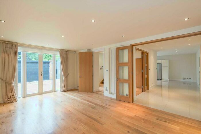 5 Bedroom House To Rent In St John's Wood Park, St John's Wood, NW8