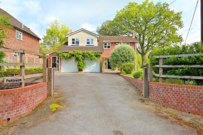 5 Bedroom Detached House To Rent In Hollybush Lane, West Heath, Baughurst, Tadley, RG26
