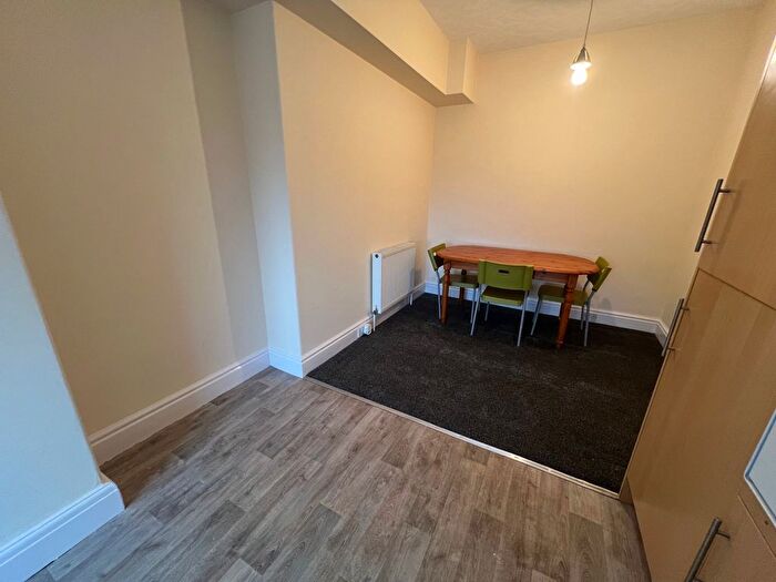 2 Bedroom Flat To Rent In Clifton Street, Lytham St. Annes, FY8