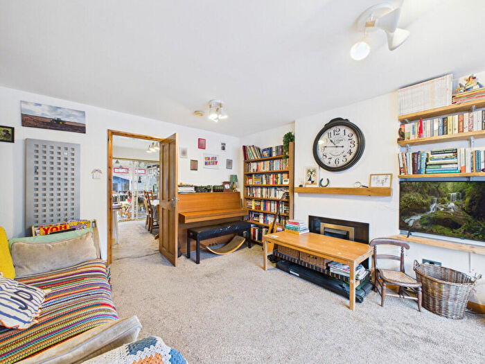 4 Bedroom Detached House For Sale In Longcroft Close, New Tupton, S42