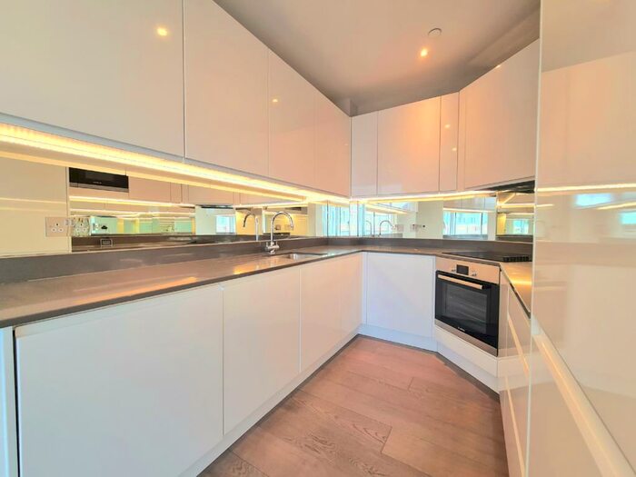 2 Bedroom Flat To Rent In Broadway House, Bromley, BR1