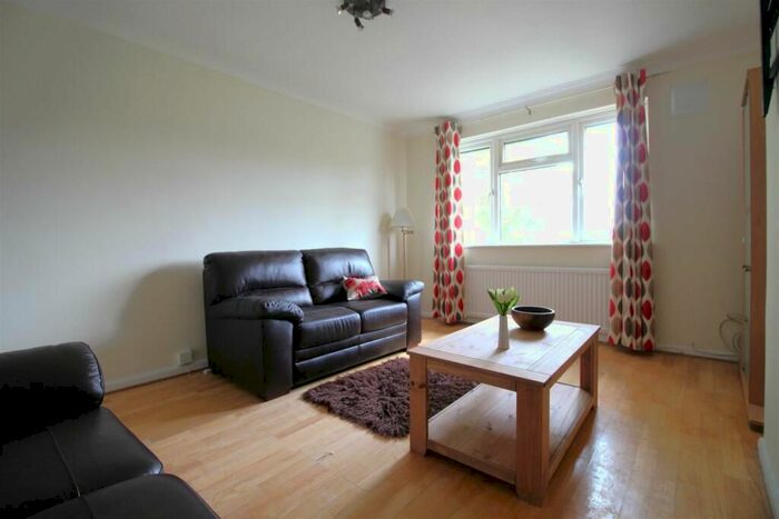 3 Bedroom Maisonette To Rent In Skelgill Road, London, SW15