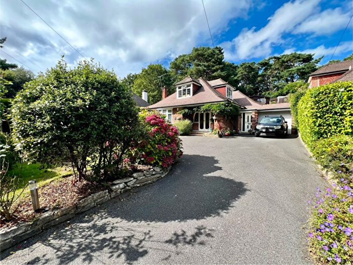 4 Bedroom Detached Bungalow For Sale In Queens Park Avenue, Bournemouth, BH8