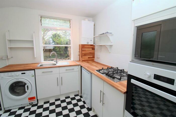 1 Bedroom Flat To Rent In Robertson Road, Brighton, BN1
