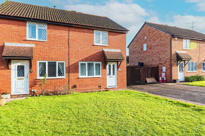 3 Bedroom Semi-Detached House To Rent In Laburnum Road, Winnersh, Wokingham, RG41