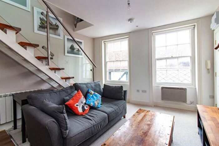 1 Bedroom Flat To Rent In West Street, Faversham, ME13