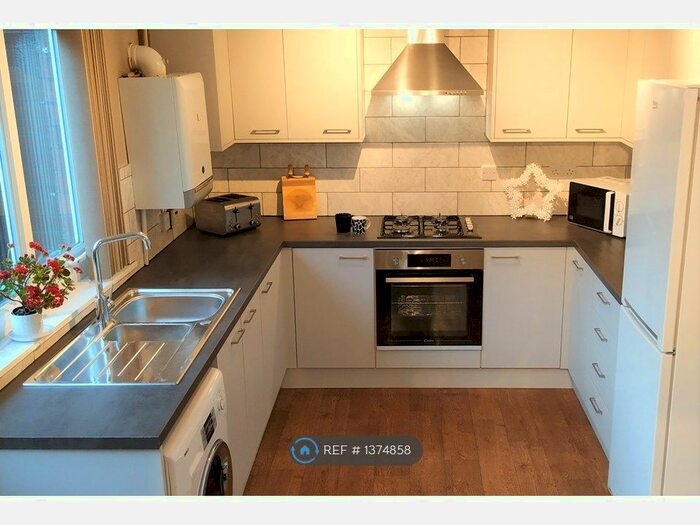 4 Bedroom Semi-Detached House To Rent In Ellison Street, Sheffield, S3