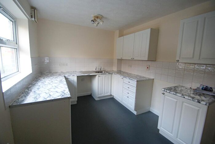 2 Bedroom Flat To Rent In London Street, Andover, SP10