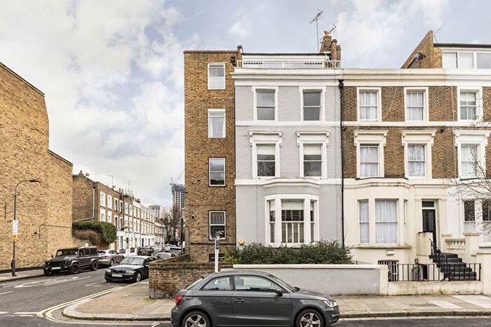 2 Bedroom Flat To Rent In Moore Park Road, Fulham, SW6