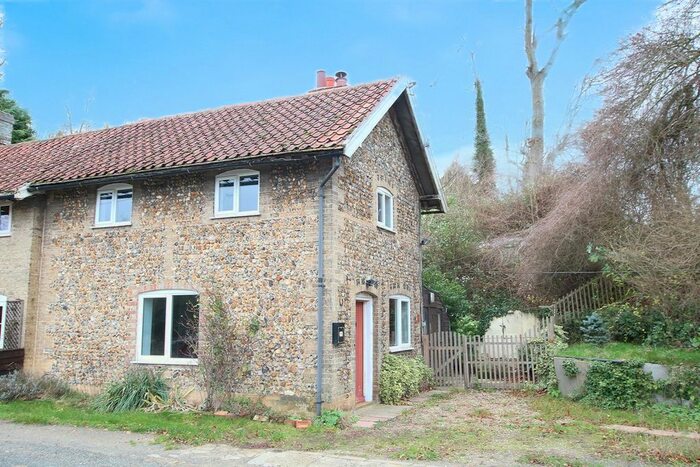 2 Bedroom Cottage For Sale In Boathouse Cottages, Old Norwich Road, Barham, Ipswich, Suffolk IP6