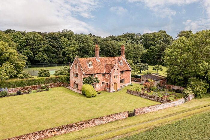 5 Bedroom Detached House For Sale In Reepham Road, Thurning, Norfolk, NR20