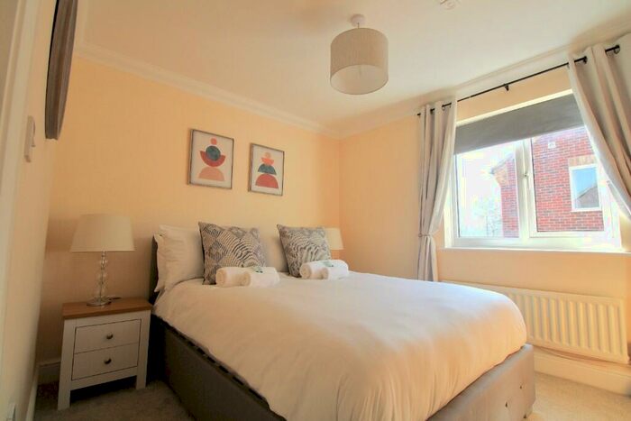 1 Bedroom Serviced Apartments To Rent In Kirkwood Grove, Milton Keynes, Buckinghamshire, MK5