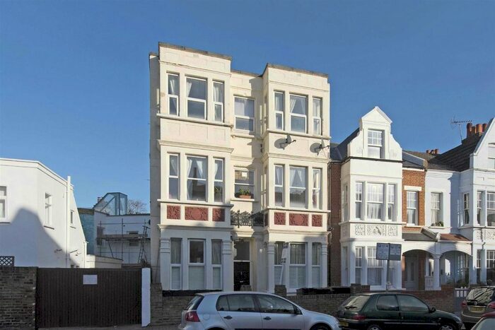 1 Bedroom Flat To Rent In Chelverton Road, London, SW15
