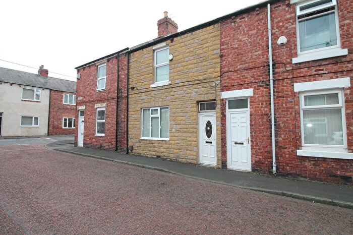 2 Bedroom Terraced House For Sale In King Street, Birtley, County Durham, DH3