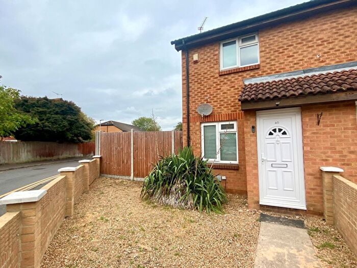 2 Bedroom Semi-Detached House To Rent In Abbey Close, Hayes, UB3
