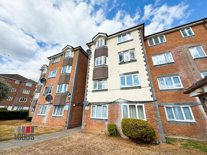 1 Bedroom Flat To Rent In Buchanan House, Tennyson Close, Ponders End, EN3