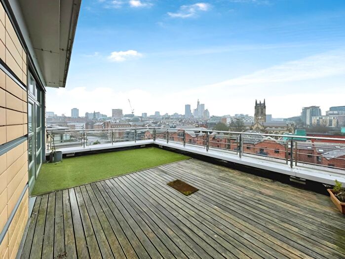 2 Bedroom Flat To Rent In Bowman Lane, Hunslet, Leeds, West Yorkshire, LS10