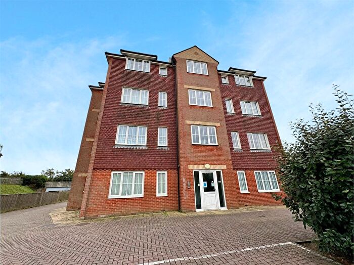 2 Bedroom Flat To Rent In Ashdown Road, Bexhill-On-Sea, TN40