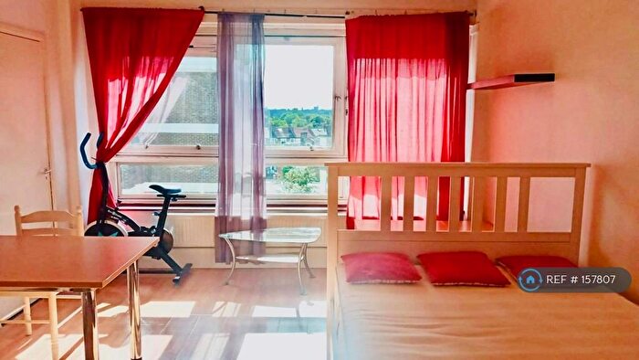 Studio To Rent In North Road, London, N7