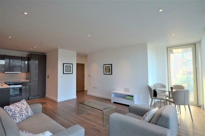 1 Bedroom Apartment To Rent In Devan Grove, London, N4