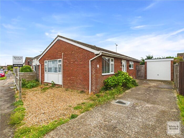 3 Bedroom Detached Bungalow For Sale In Flansham Park, Bognor Regis, PO22