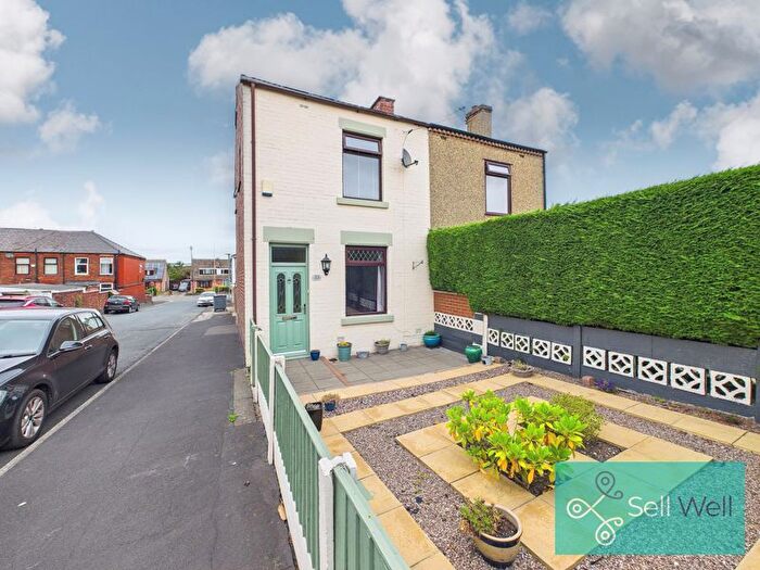 2 Bedroom Semi-detached House For Sale In Lynton Road, Tyldesley, Manchester, M29