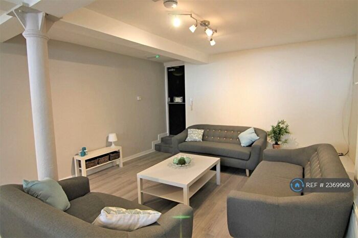 8 Bedroom Flat To Rent In Trafalgar Street, Sheffield, S1