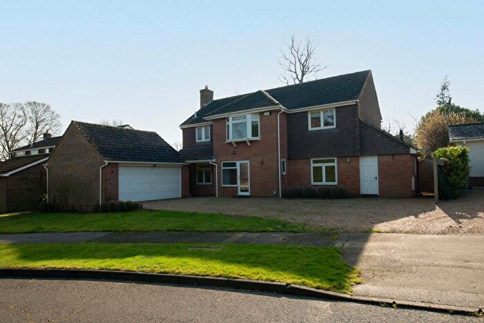4 Bedroom Detached House For Sale In The Vallance, Lynsted, ME9