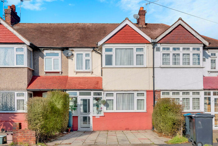 3 Bedroom Terraced House To Rent In Woodfield Gardens, New Malden, KT3