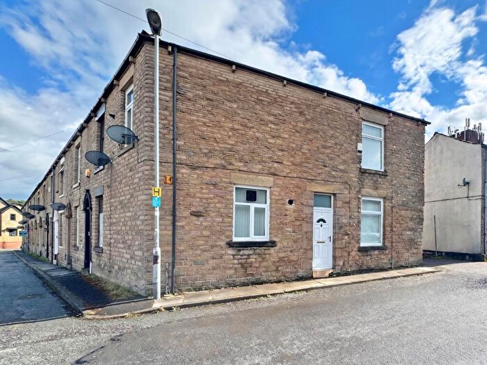 2 Bedroom End Of Terrace House For Sale In Leach Street, Shaw, OL2