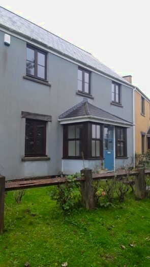 4 Bedroom Semi-Detached House To Rent In Chandlers Yard, Burry Port, SA16