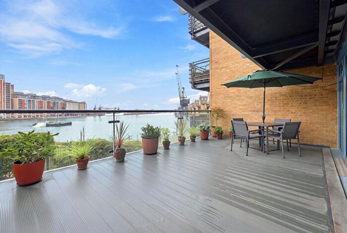 2 Bedroom Flat For Sale In Western Beach Apartments, Royal Victoria, E16