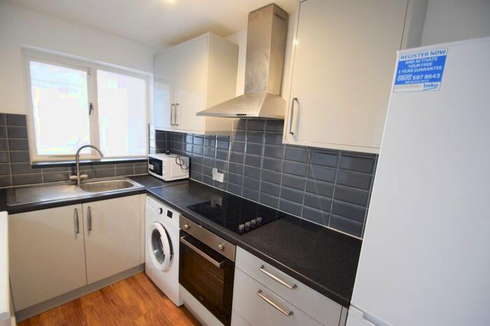 1 Bedroom Flat To Rent In Brangwyn Crescent, Colliers Wood, London, SW19