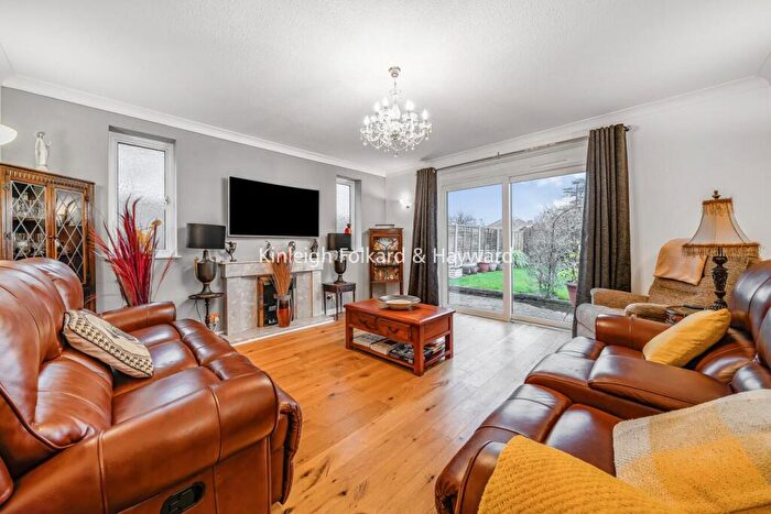 3 Bedroom Bungalow For Sale In High Mead, West Wickham, Kent, BR4