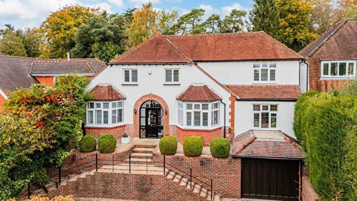 5 Bedroom Property For Sale In Manor Way, Purley, CR8