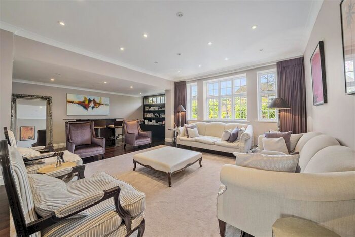 6 Bedroom Detached House To Rent In Norrice Lea, Hampstead Garden Suburb, N2