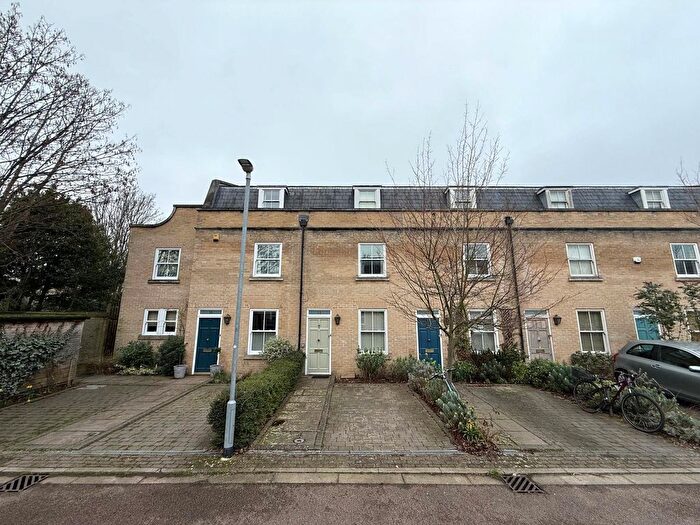 3 Bedroom Town House To Rent In Cavendish Place, Cambridge, Cambridgeshire, CB1