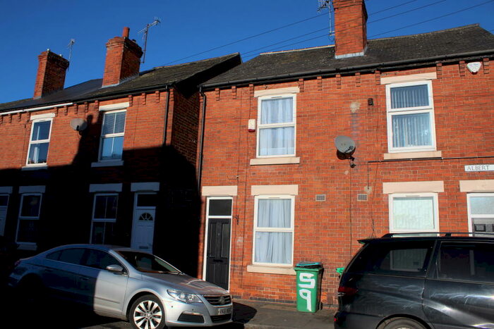 3 Bedroom Semi-Detached House To Rent In Albert Avenue, Nottingham, NG8