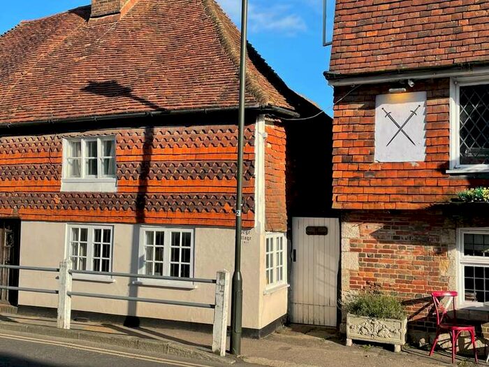 2 Bedroom Semi-Detached House To Rent In Mount Street, Battle, TN33