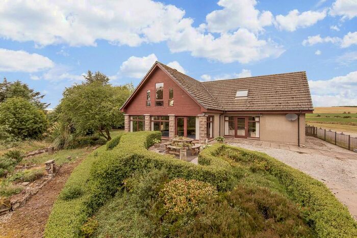 6 Bedroom Detached House For Sale In Johnshaven, Montrose, DD10