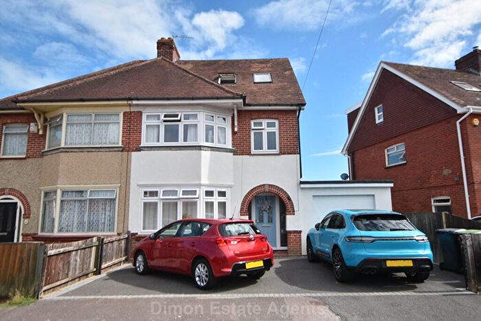 5 Bedroom Semi-Detached House For Sale In Bury Close, Gosport, PO12