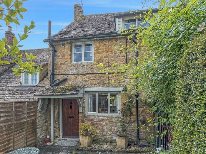 2 Bedroom Cottage For Sale In Ebrington, Chipping Campden, GL55