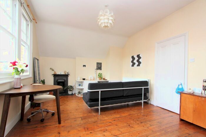 1 Bedroom Flat To Rent In Dukes Avenue, Muswell Hill, N10