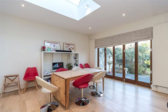 5 Bedroom Detached House To Rent In Mortlake Road, Kew, Richmond, Surrey, TW9