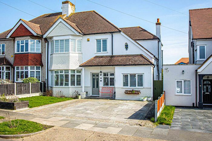 4 Bedroom Semi-Detached House For Sale In Berkeley Gardens, Leigh-on-sea, SS9