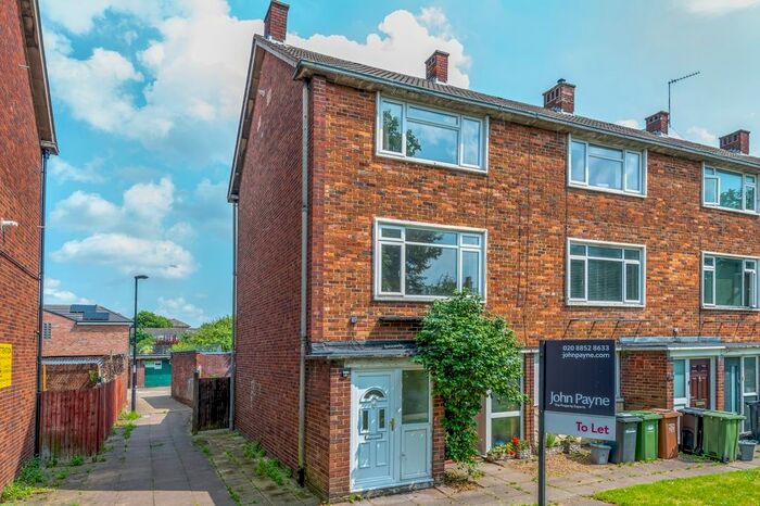 2 Bedroom Maisonette To Rent In Burnt Ash Road, London, SE12