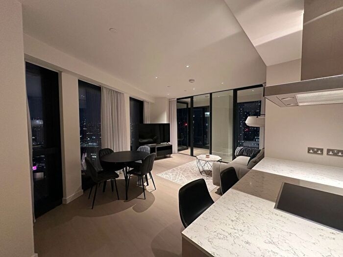 2 Bedroom Flat To Rent In Nine Elms Lane, London, SW8