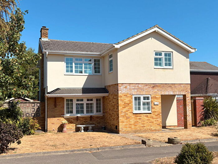 4 Bedroom Detached House For Sale In Monroe Close, Alverstoke, Gosport, PO12