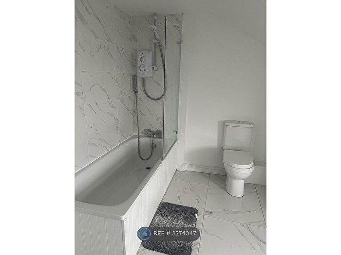 1 Bedroom Flat To Rent In Market Street, Wirral, CH47