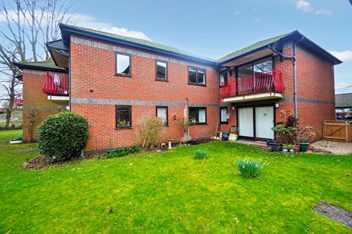 2 Bedroom Flat For Sale In London Road, Widgeon House The Millstream London Road, HP11